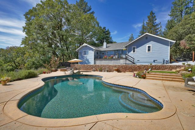 4929 Escondito Ct, Camino, CA 95709