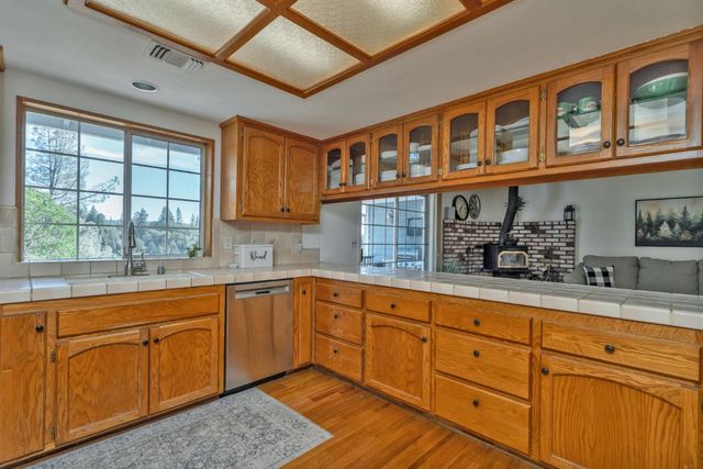 4929 Escondito Ct, Camino, CA 95709
