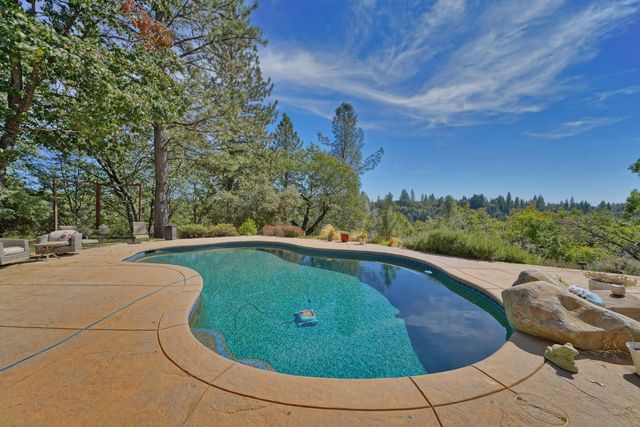 4929 Escondito Ct, Camino, CA 95709