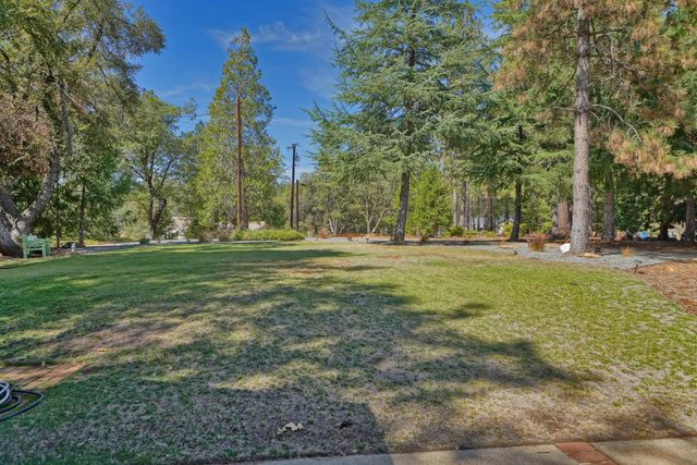 4929 Escondito Ct, Camino, CA 95709
