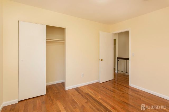 7 Cactus Court, Edison, NJ 08820