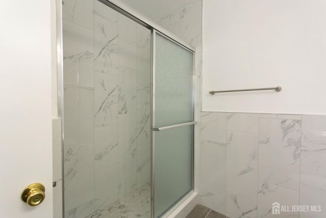 7 Cactus Court, Edison, NJ 08820