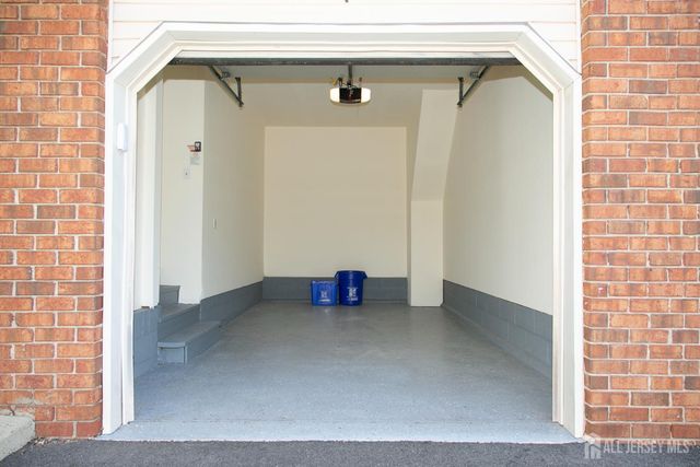 7 Cactus Court, Edison, NJ 08820