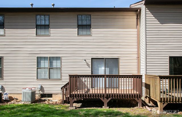 7 Cactus Court, Edison, NJ 08820