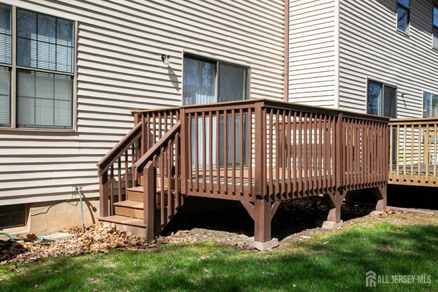 7 Cactus Court, Edison, NJ 08820