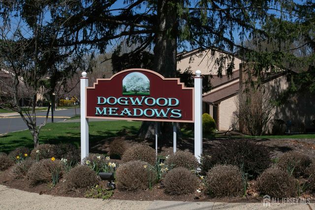 7 Cactus Court, Edison, NJ 08820