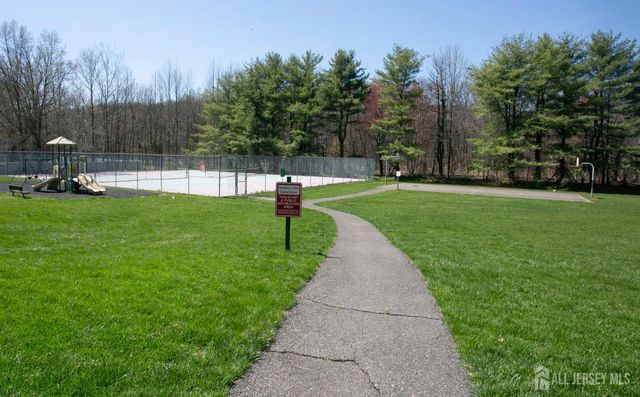 7 Cactus Court, Edison, NJ 08820