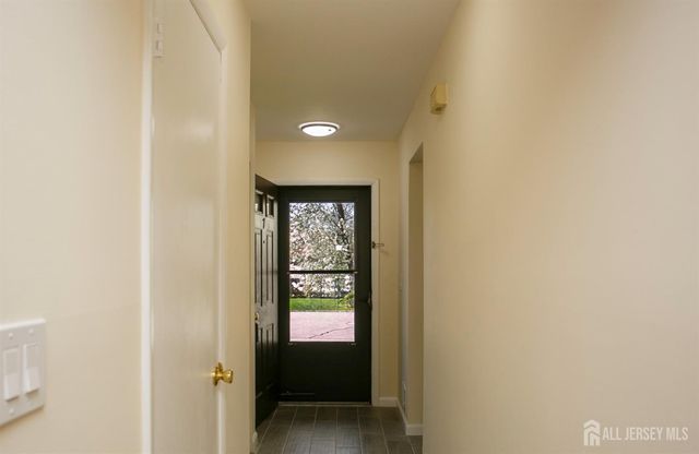 7 Cactus Court, Edison, NJ 08820