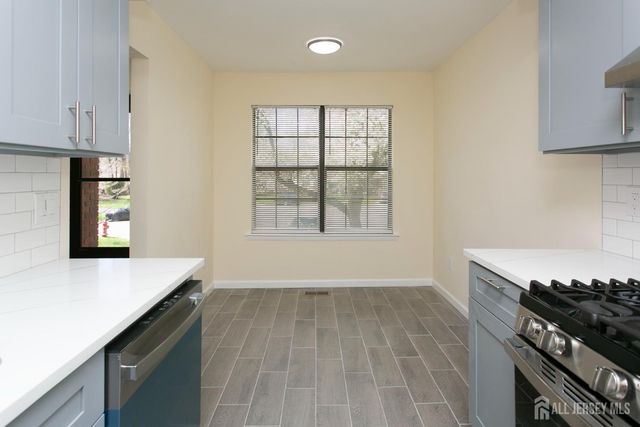 7 Cactus Court, Edison, NJ 08820