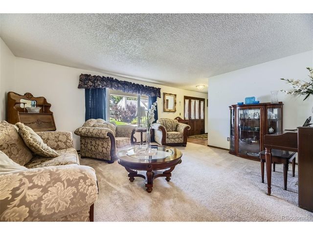 10675 W Rowland Ave, Littleton, CO 80127