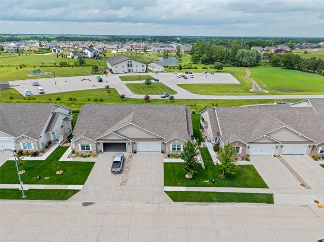 486 Bella Vista Court, Huxley, IA 50124