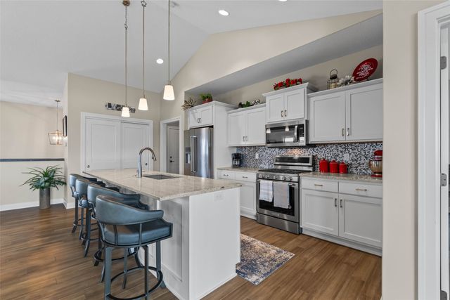 486 Bella Vista Court, Huxley, IA 50124