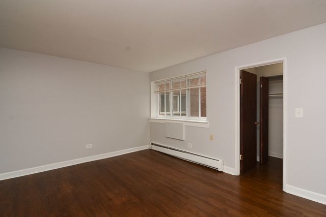 1040 W HOLLYWOOD Avenue 320, Chicago, IL 60660