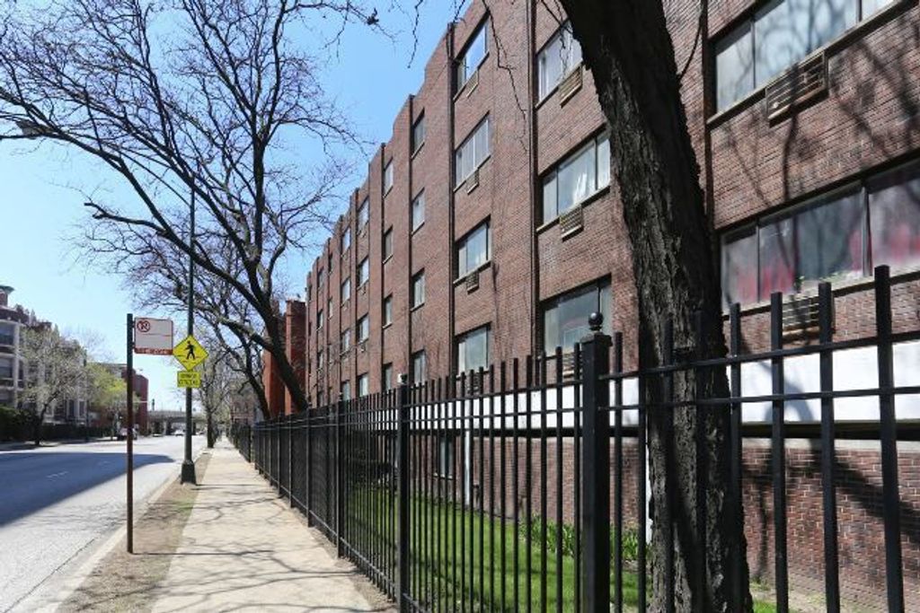 1040 W HOLLYWOOD Avenue 320, Chicago, IL 60660