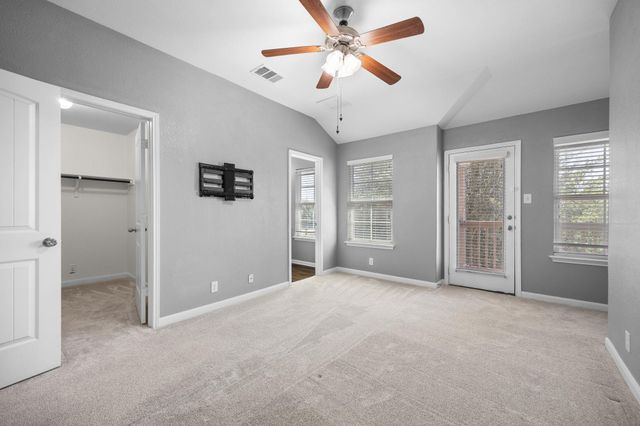 212 McCoy LN, Hutto, TX 78634
