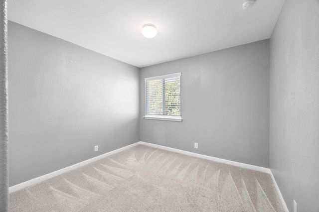 212 McCoy LN, Hutto, TX 78634