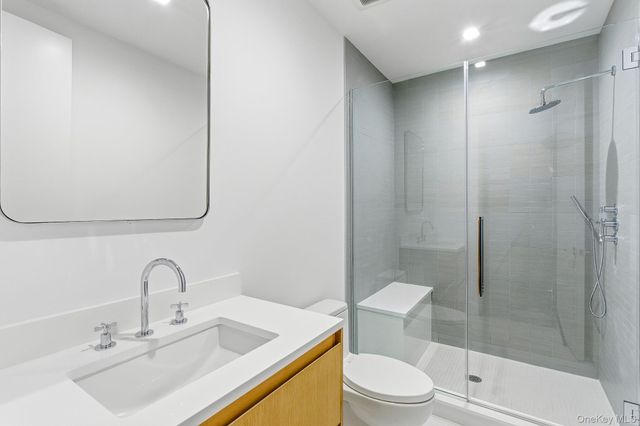 50 Tuckahoe Lane, Southampton, NY 11968