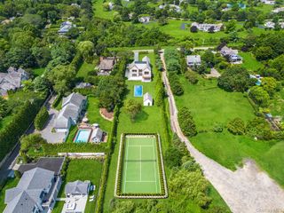 50 Tuckahoe Lane, Southampton, NY 11968