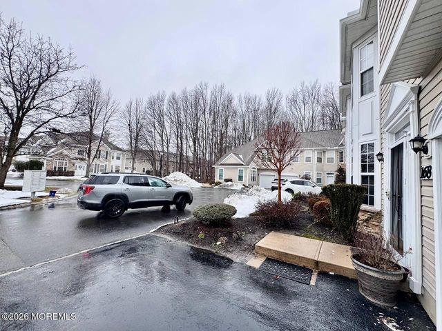 168 Shinnecock Drive, Manalapan, NJ 07726