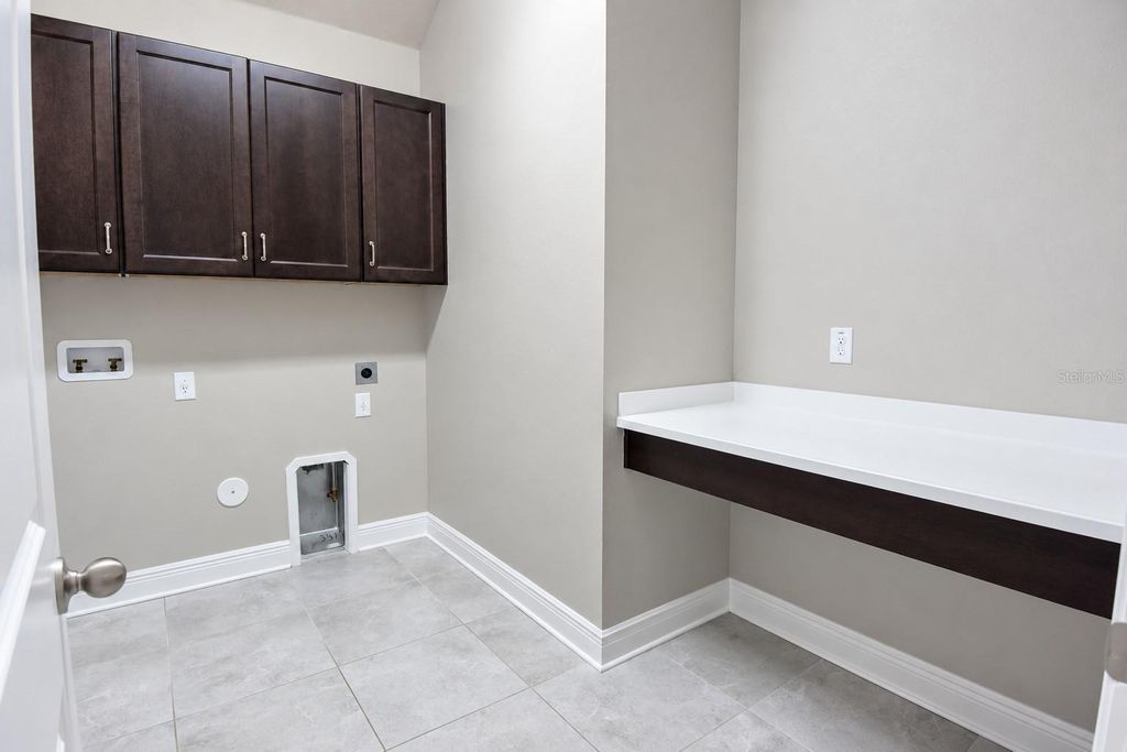 Image 20 of property listing at 14735 CARAVAN AVENUE, Odessa, FL 33556