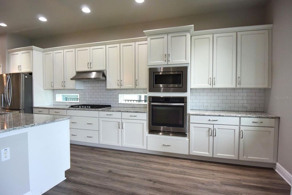 Image 34 of property listing at 14735 CARAVAN AVENUE, Odessa, FL 33556