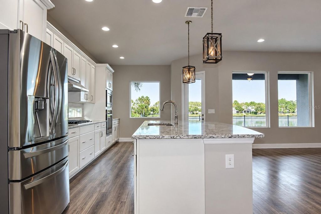 Image 10 of property listing at 14735 CARAVAN AVENUE, Odessa, FL 33556