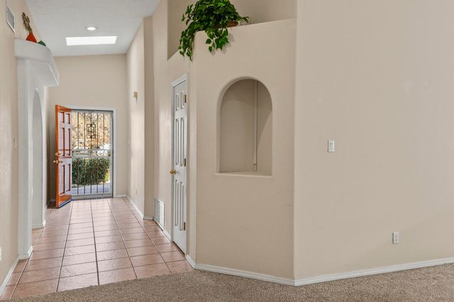 6612 Ladrillo Place NE, Albuquerque, NM 87113