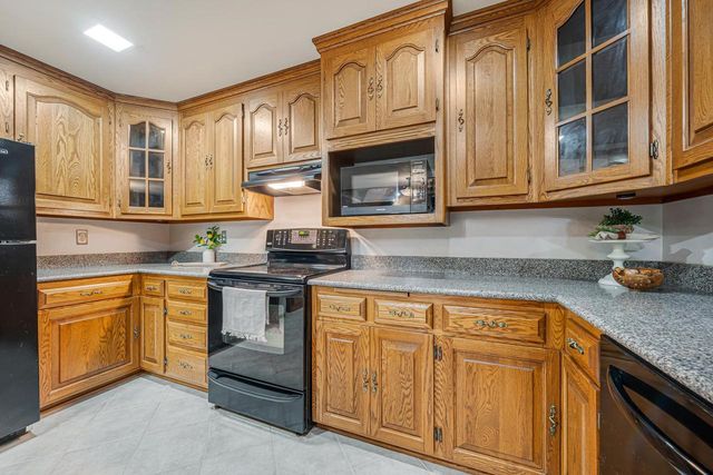 63 CRESTVIEW DRIVE, Hortonville, WI 54844