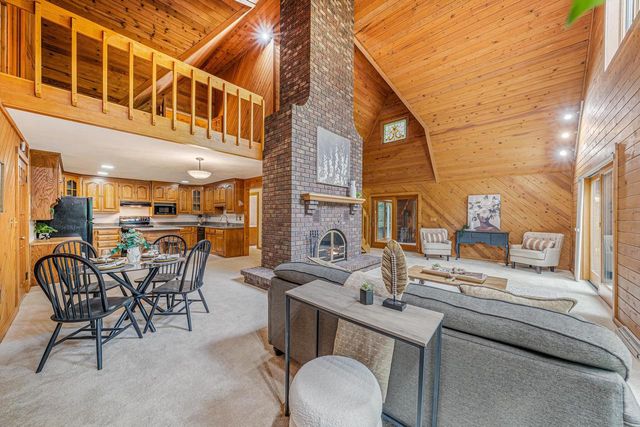 63 CRESTVIEW DRIVE, Hortonville, WI 54844