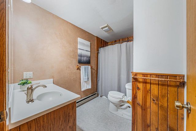 63 CRESTVIEW DRIVE, Hortonville, WI 54844