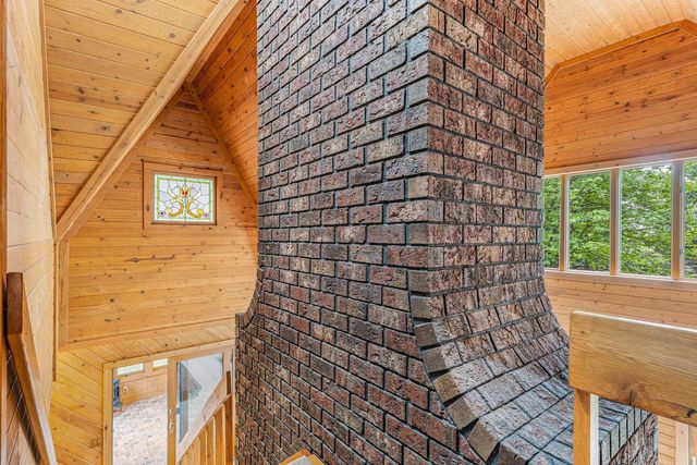 63 CRESTVIEW DRIVE, Hortonville, WI 54844