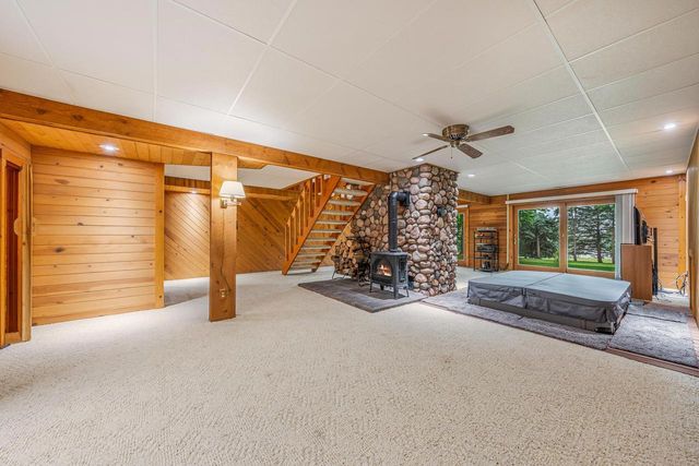 63 CRESTVIEW DRIVE, Hortonville, WI 54844