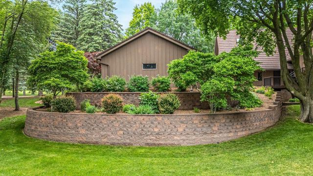 63 CRESTVIEW DRIVE, Hortonville, WI 54844