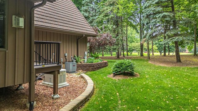 63 CRESTVIEW DRIVE, Hortonville, WI 54844