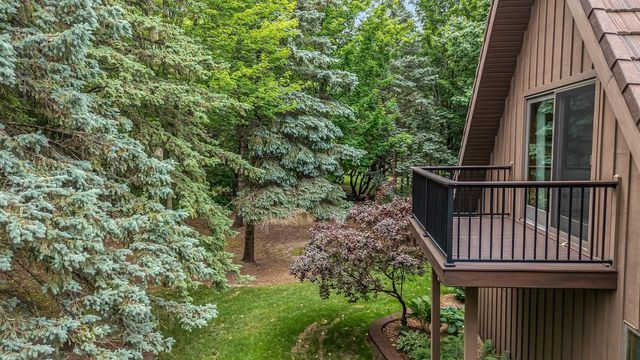 63 CRESTVIEW DRIVE, Hortonville, WI 54844