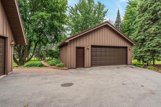 63 CRESTVIEW DRIVE, Hortonville, WI 54844