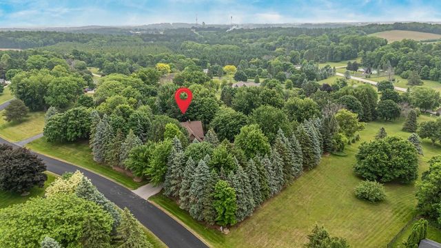 63 CRESTVIEW DRIVE, Hortonville, WI 54844