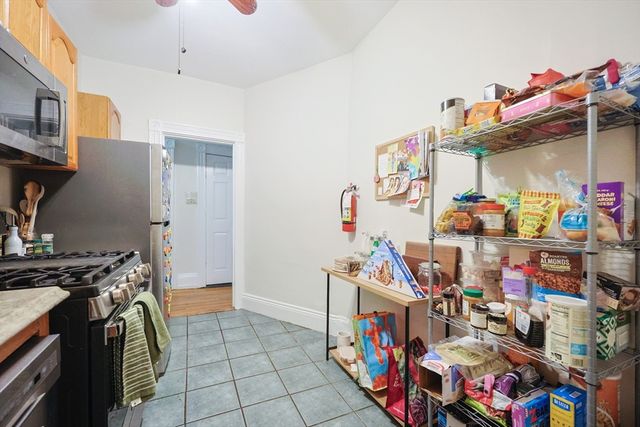 17 Symphony 8, Boston, MA 02115