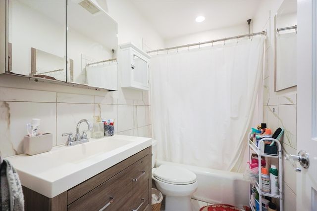 17 Symphony 8, Boston, MA 02115