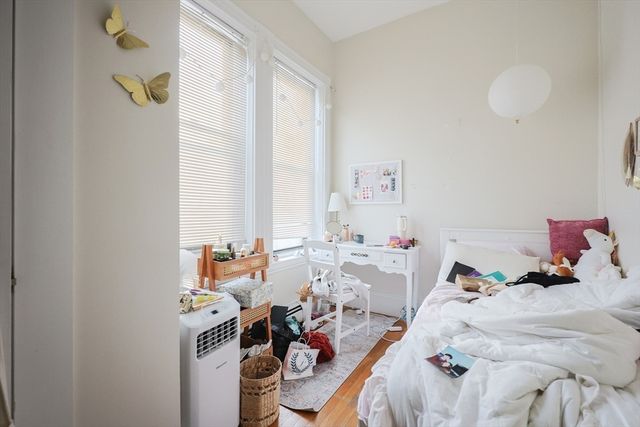 17 Symphony 8, Boston, MA 02115