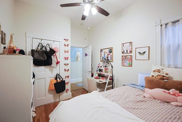 17 Symphony 8, Boston, MA 02115