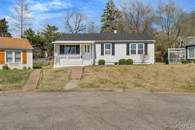 1370 Mobile Court, St Louis, MO 63139