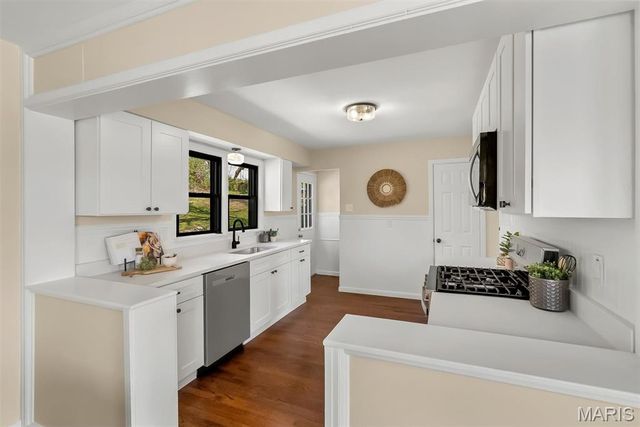 1370 Mobile Court, St Louis, MO 63139