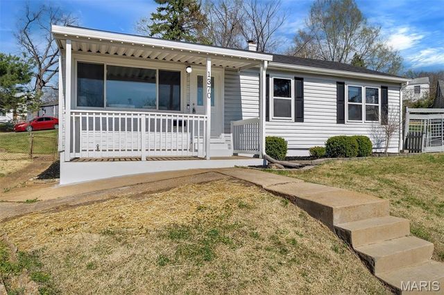 1370 Mobile Court, St Louis, MO 63139