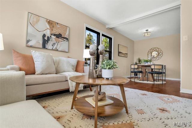 1370 Mobile Court, St Louis, MO 63139