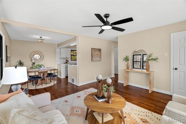 1370 Mobile Court, St Louis, MO 63139