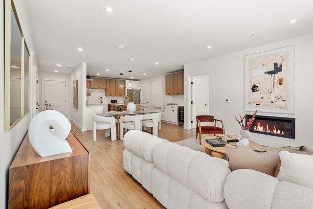 20 Audubon Way 303, Canton, MA 02021