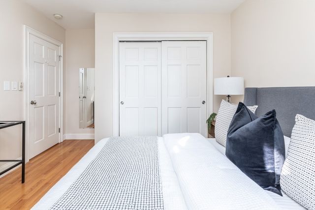 76 W Cedar St 4F, Boston, MA 02114