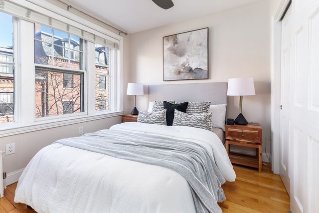 76 W Cedar St 4F, Boston, MA 02114