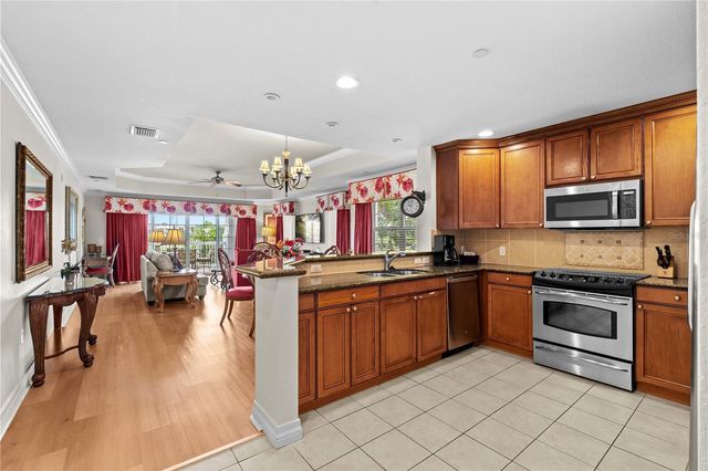 1100 SUNSET VIEW CIRCLE 204, Reunion, FL 34747